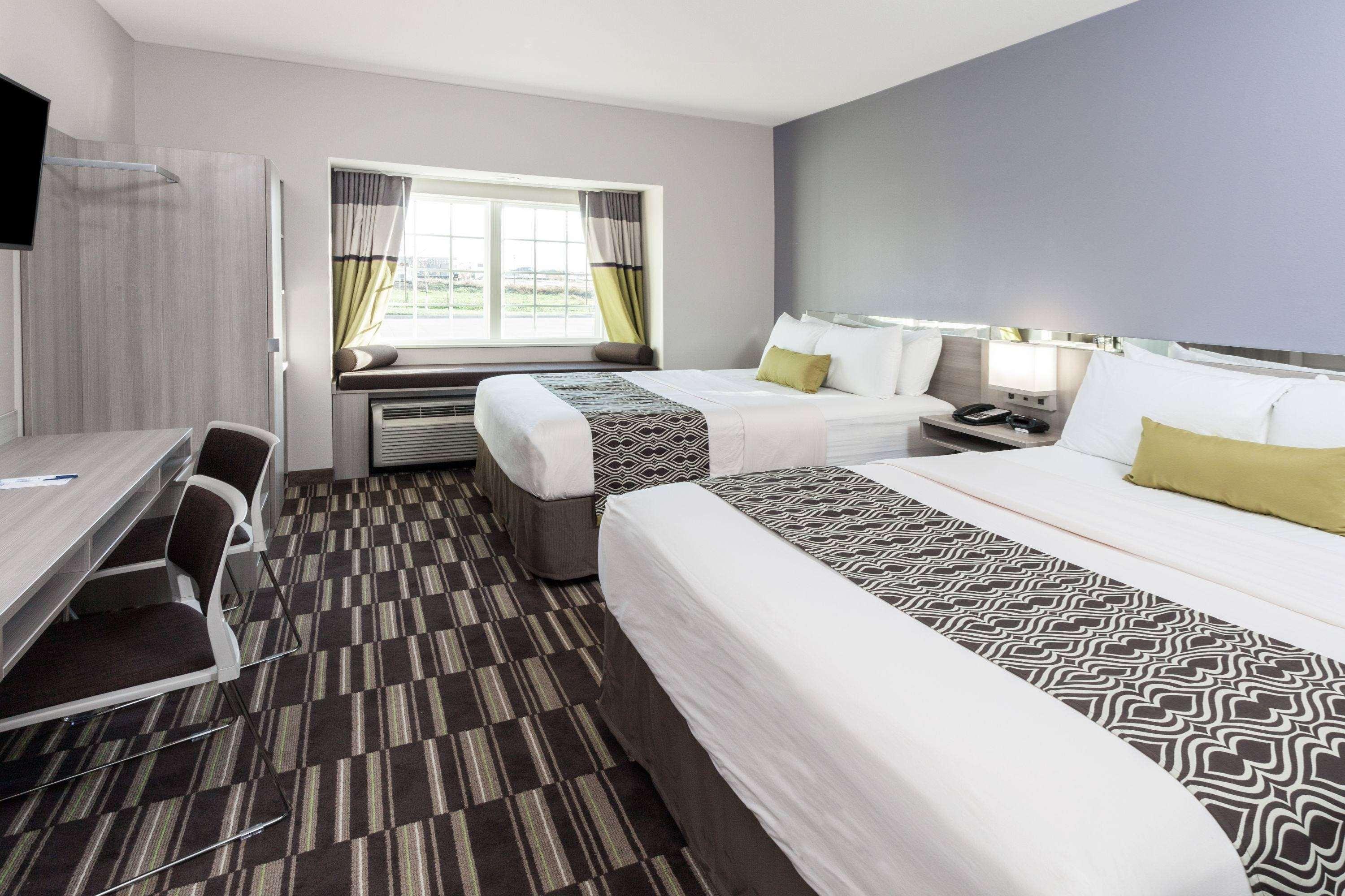 Microtel Inn & Suites By Wyndham West Fargo Near Medical Center Екстериор снимка